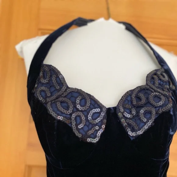 Saks Fifth Avenue Navy Blue Velvet Sequins Dress, Size 6 - Picture 1 of 7